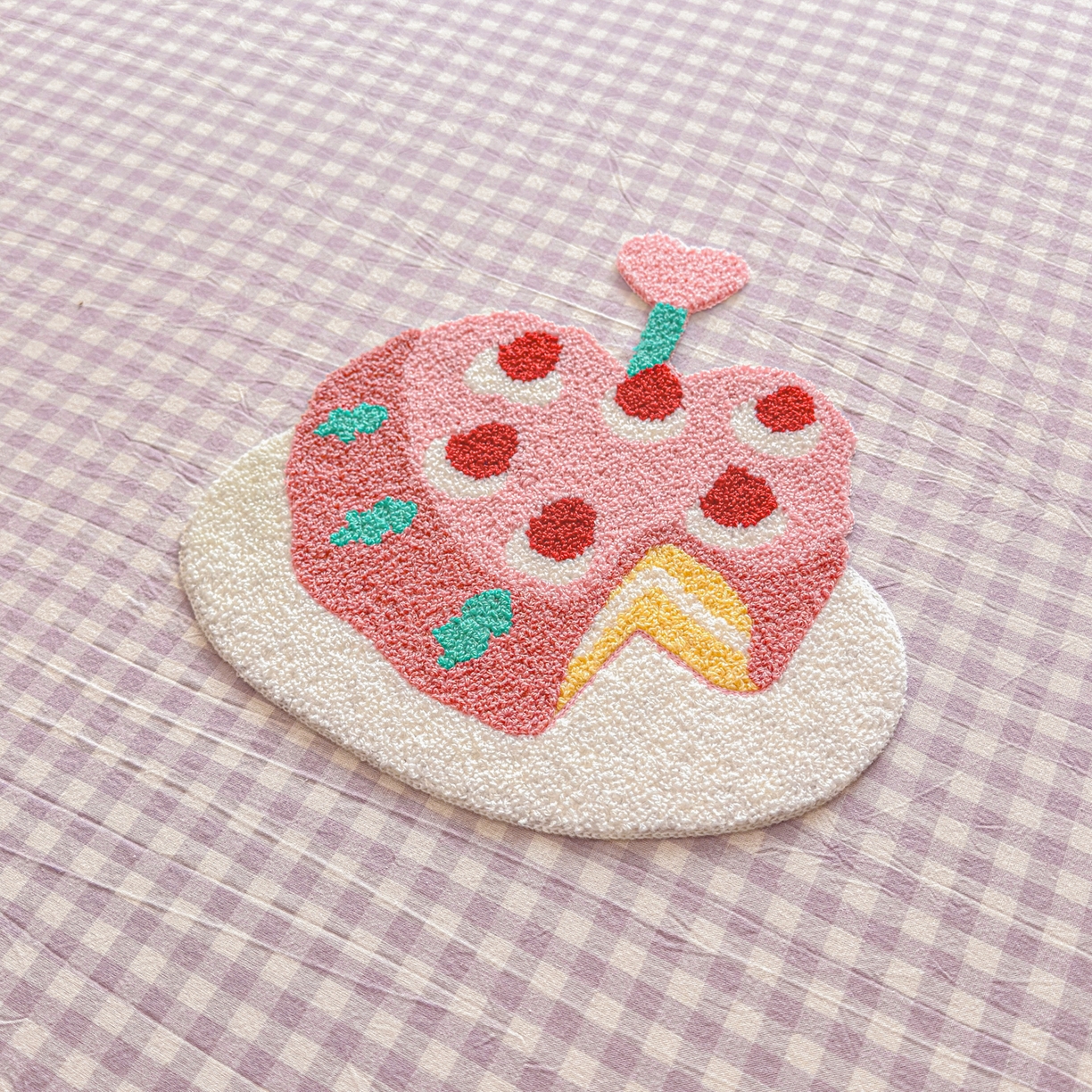 91家纺网 家纺一手货源 找家纺 乐美家纺 2026新款全棉纯棉水洗棉毛巾绣单品床笠单件床笠 草莓蛋糕