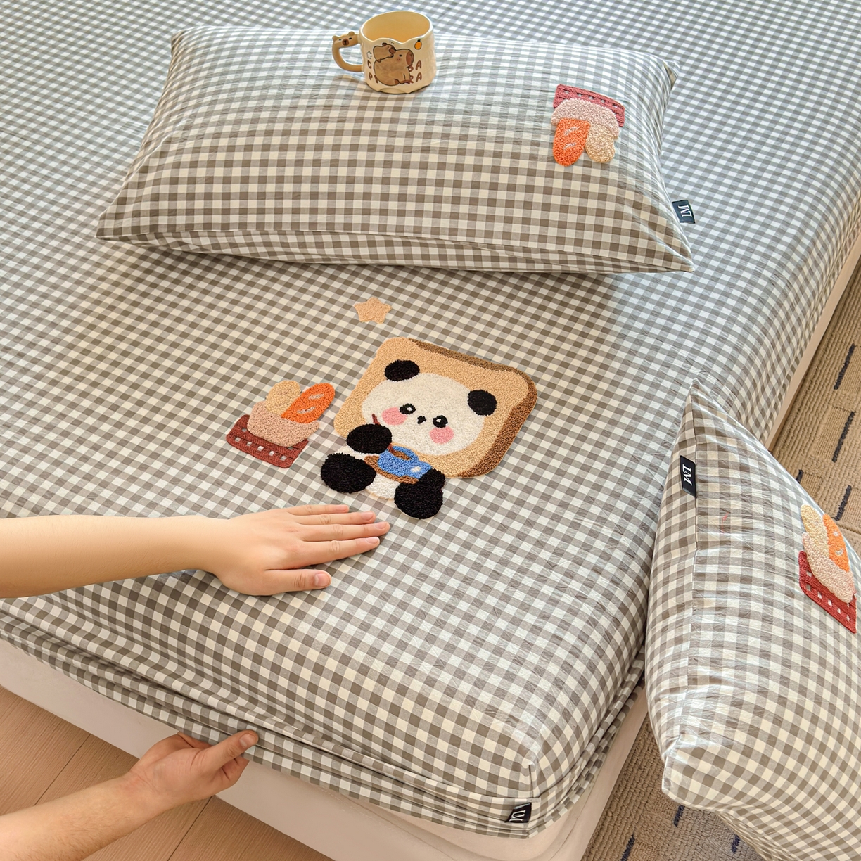 91家纺网 家纺一手货源 找家纺 乐美家纺 2026新款全棉纯棉水洗棉毛巾绣单品床笠单件床笠 吐司熊猫