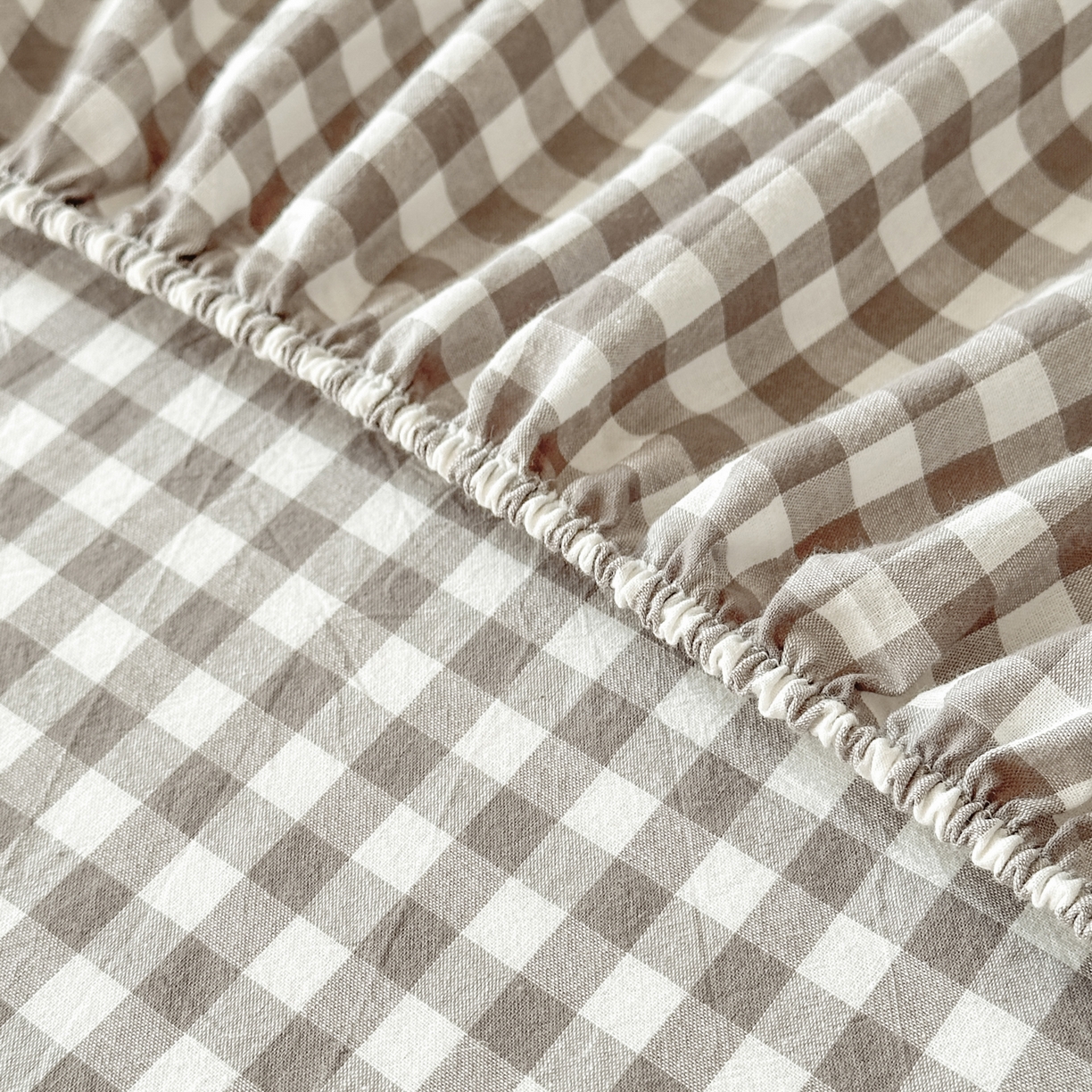 91家纺网 家纺一手货源 找家纺 乐美家纺 2026新款全棉纯棉水洗棉毛巾绣单品床笠单件床笠 吐司熊猫