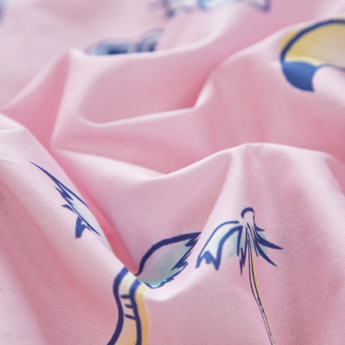 91家纺网 家纺一手货源 找家纺 蘭菲家纺 2026新款全棉三丽欧印花卡通四件套 快乐休假