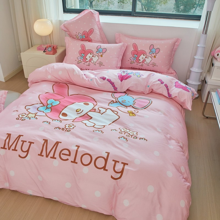 91家纺网 家纺一手货源 找家纺 蘭菲家纺 2026新款全棉三丽欧印花卡通四件套 轻松美乐蒂