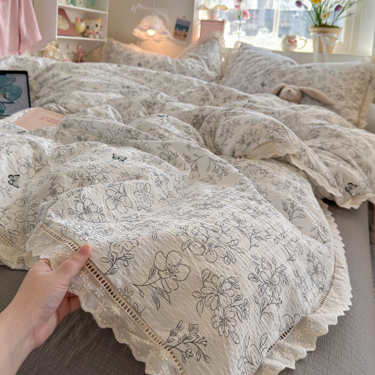 91家纺网 家纺一手货源 找家纺 优卡迪家纺馆 2026新款全棉花边皱皱棉双层纱四件套下载文件包含买家秀 蝶舞