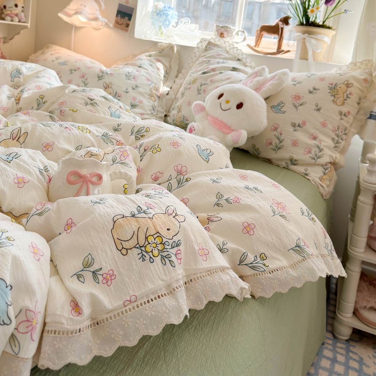 91家纺网 家纺一手货源 找家纺 优卡迪家纺馆 2026新款全棉花边皱皱棉双层纱四件套下载文件包含买家秀 花园小兔