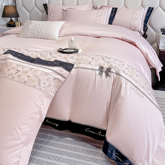 91家纺网 家纺一手货源 找家纺 欣宜家纺 2026春夏新款60支A类新疆长绒棉刺绣全棉四件套纯棉床品套件 玛丽-轻奢粉