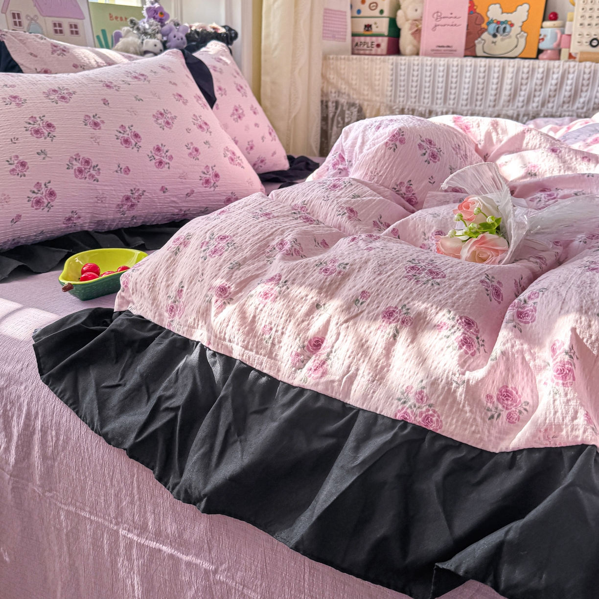 91家纺网 家纺一手货源 找家纺 优卡迪家纺馆 2026新款皱皱棉双层纱黑花边四件套下载文件包含买家秀 午后甜梦