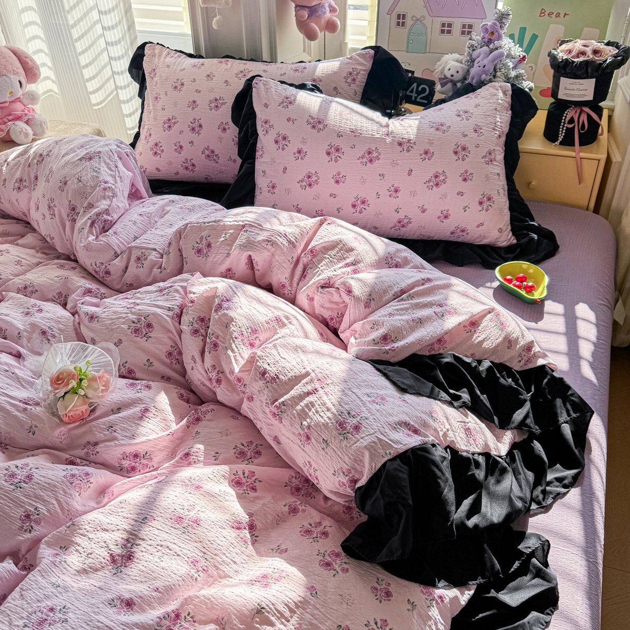 91家纺网 家纺一手货源 找家纺 优卡迪家纺馆 2026新款皱皱棉双层纱黑花边四件套下载文件包含买家秀 午后甜梦