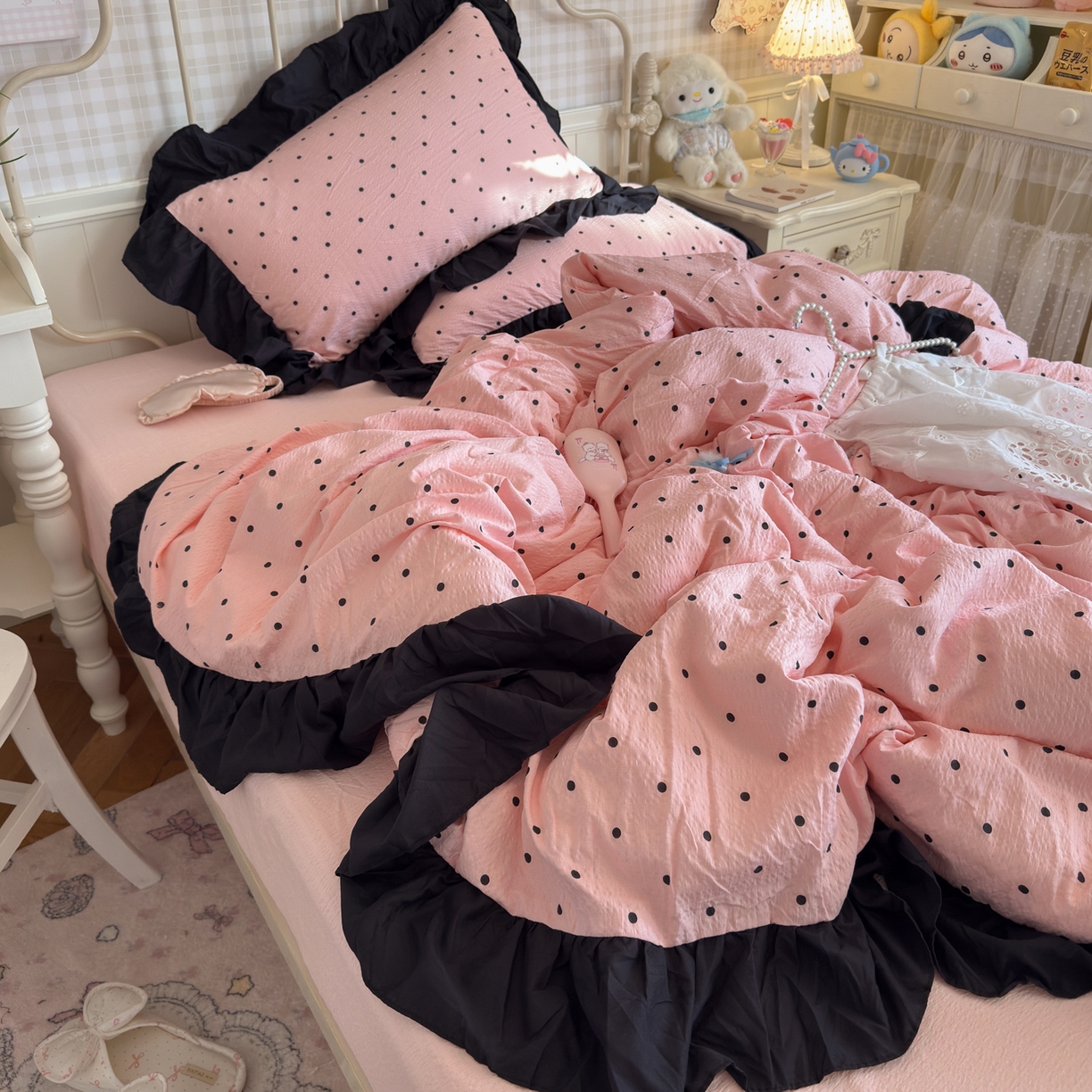 91家纺网 家纺一手货源 找家纺 优卡迪家纺馆 2026新款皱皱棉双层纱黑花边四件套下载文件包含买家秀 波点生活-粉