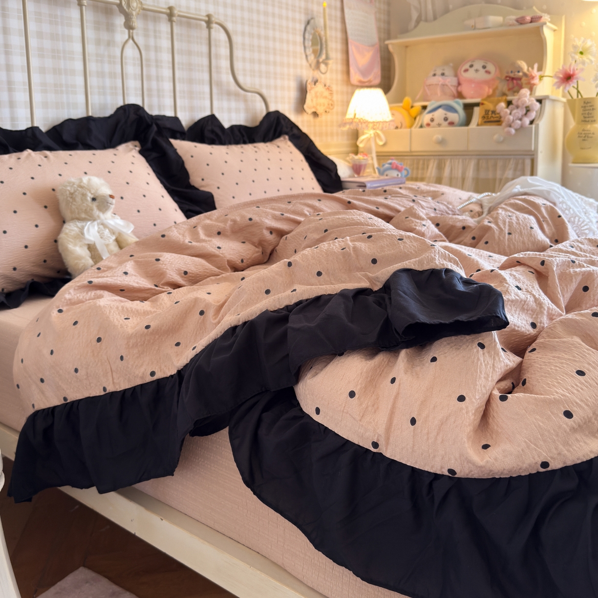 91家纺网 家纺一手货源 找家纺 优卡迪家纺馆 2026新款皱皱棉双层纱黑花边四件套下载文件包含买家秀 波点生活-杏