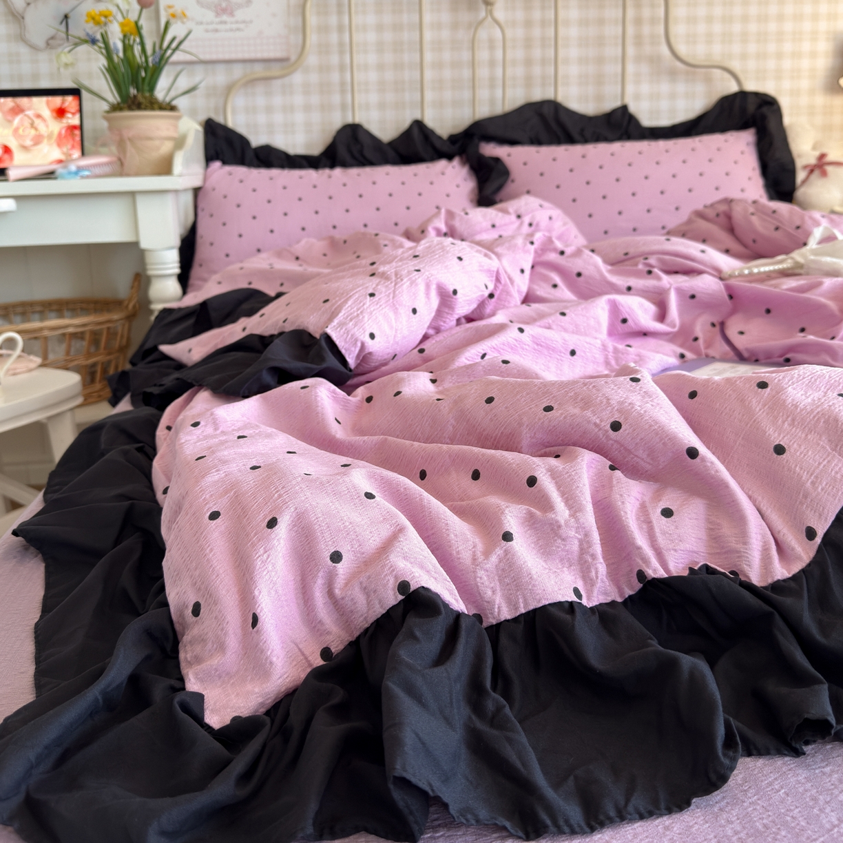 91家纺网 家纺一手货源 找家纺 优卡迪家纺馆 2026新款皱皱棉双层纱黑花边四件套下载文件包含买家秀 波点生活-紫