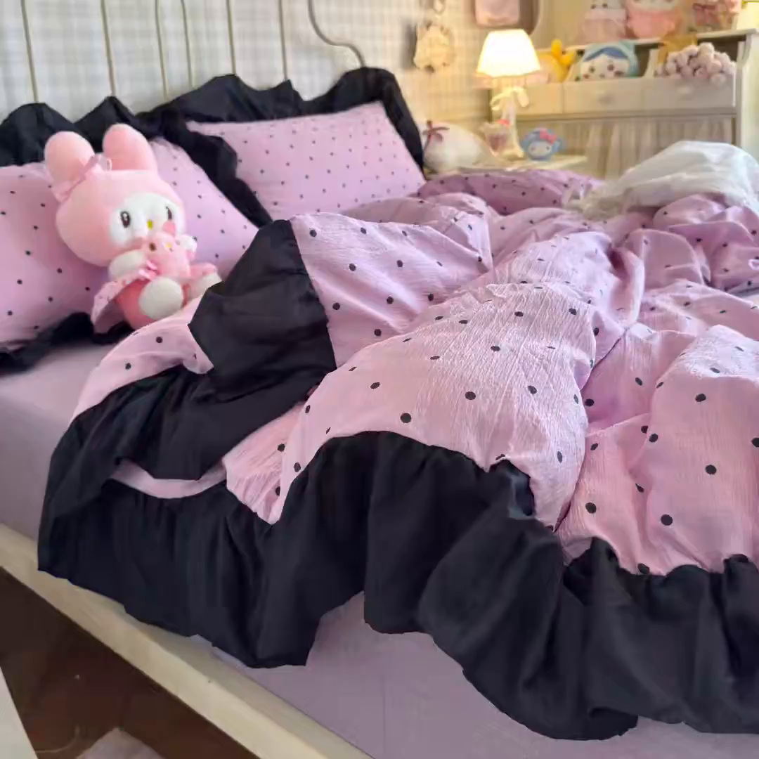 91家纺网 家纺一手货源 找家纺 优卡迪家纺馆 2026新款皱皱棉双层纱黑花边四件套下载文件包含买家秀 波点生活-紫