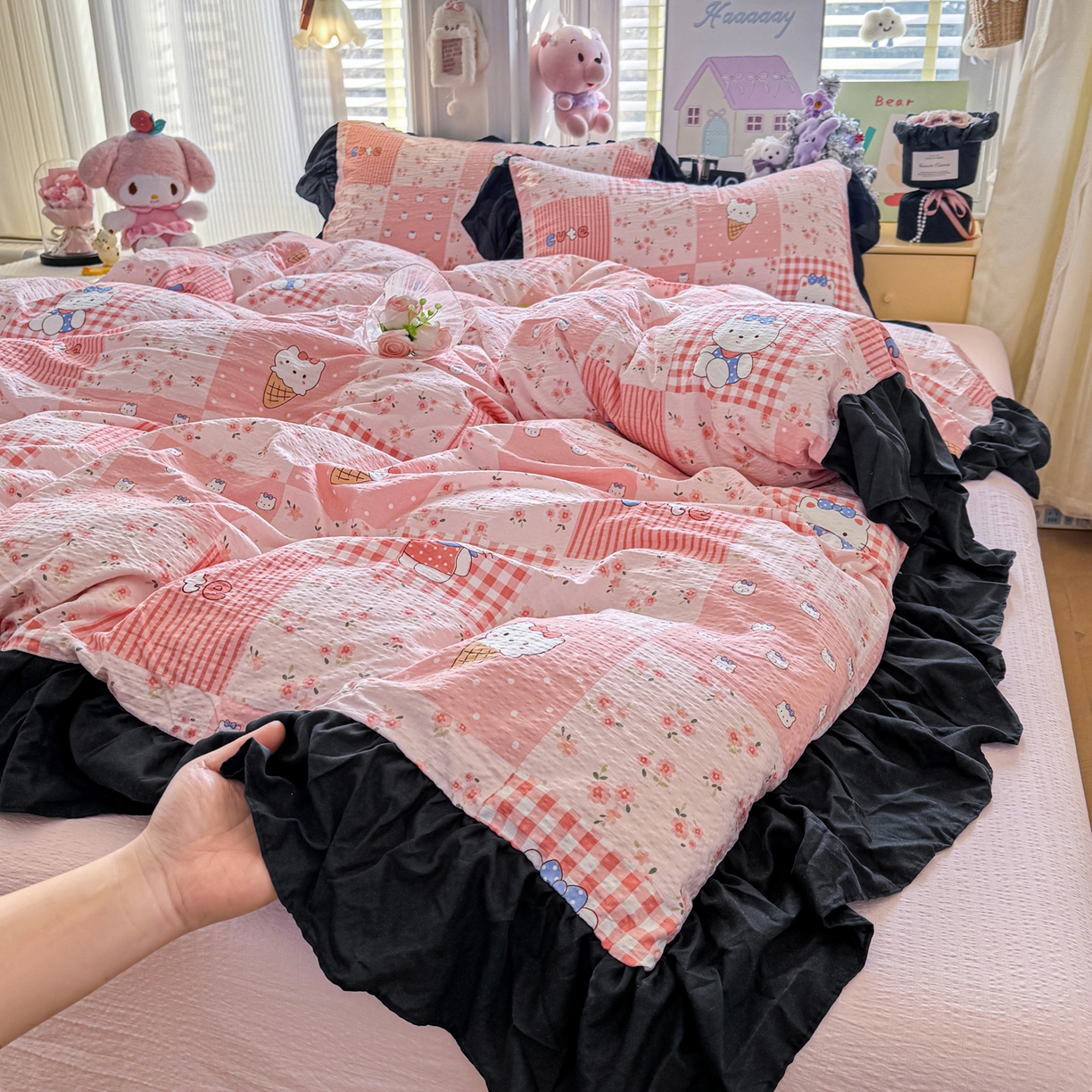 91家纺网 家纺一手货源 找家纺 优卡迪家纺馆 2026新款皱皱棉双层纱黑花边四件套下载文件包含买家秀 花间喵语