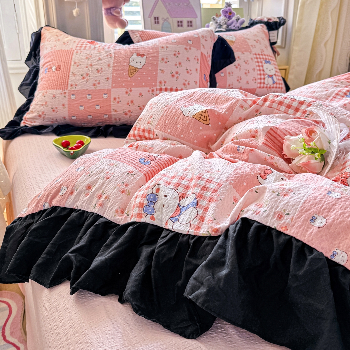 91家纺网 家纺一手货源 找家纺 优卡迪家纺馆 2026新款皱皱棉双层纱黑花边四件套下载文件包含买家秀 花间喵语