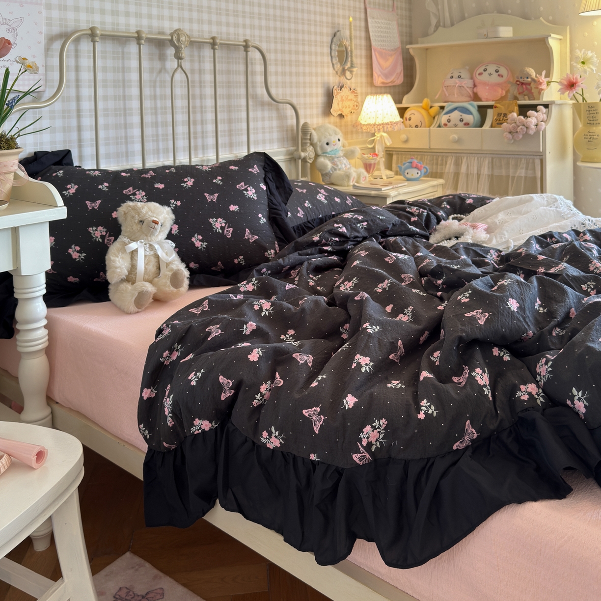 91家纺网 家纺一手货源 找家纺 优卡迪家纺馆 2026新款皱皱棉双层纱黑花边四件套下载文件包含买家秀 花与蝶