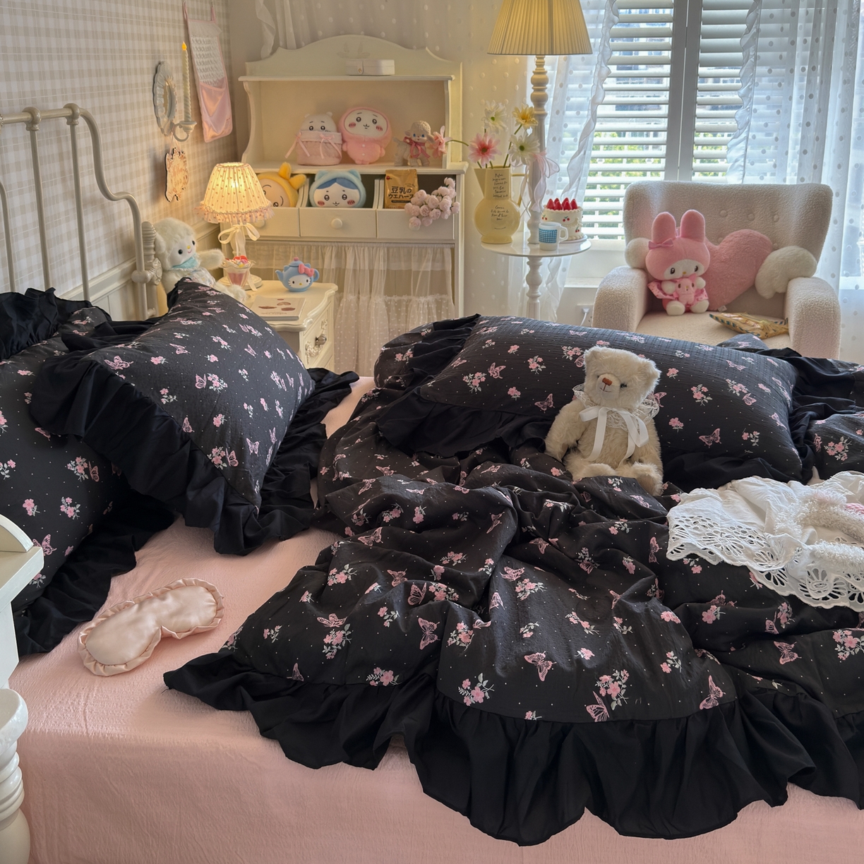 91家纺网 家纺一手货源 找家纺 优卡迪家纺馆 2026新款皱皱棉双层纱黑花边四件套下载文件包含买家秀 花与蝶