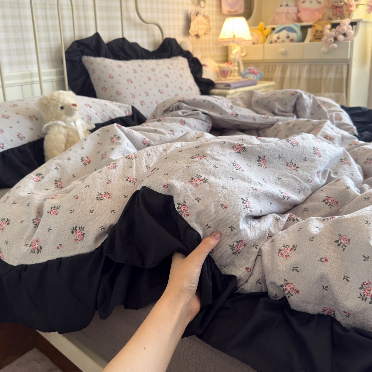 91家纺网 家纺一手货源 找家纺 优卡迪家纺馆 2026新款皱皱棉双层纱黑花边四件套下载文件包含买家秀 花园日记