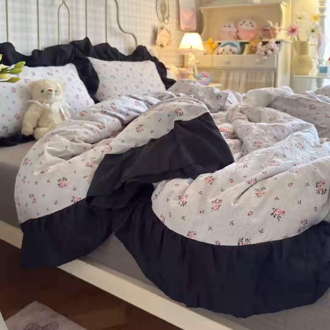 91家纺网 家纺一手货源 找家纺 优卡迪家纺馆 2026新款皱皱棉双层纱黑花边四件套下载文件包含买家秀 花园日记