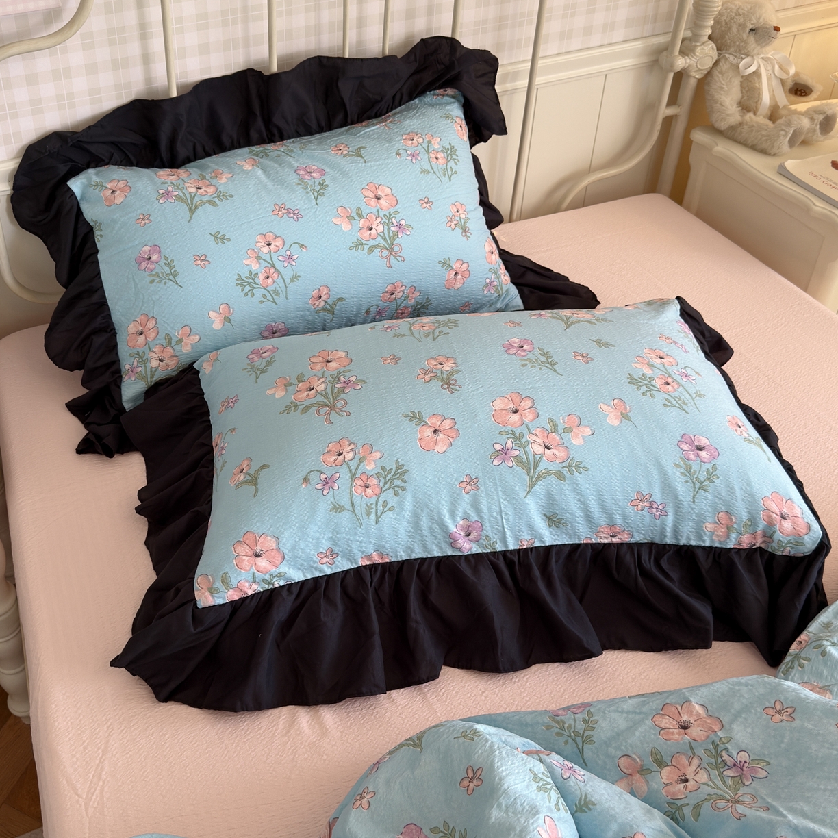 91家纺网 家纺一手货源 找家纺 优卡迪家纺馆 2026新款皱皱棉双层纱黑花边四件套下载文件包含买家秀 泡沫之夏