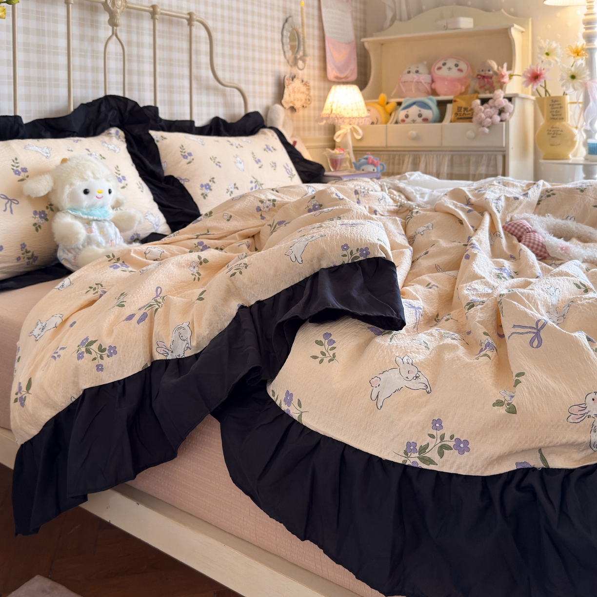 91家纺网 家纺一手货源 找家纺 优卡迪家纺馆 2026新款皱皱棉双层纱黑花边四件套下载文件包含买家秀 清晨