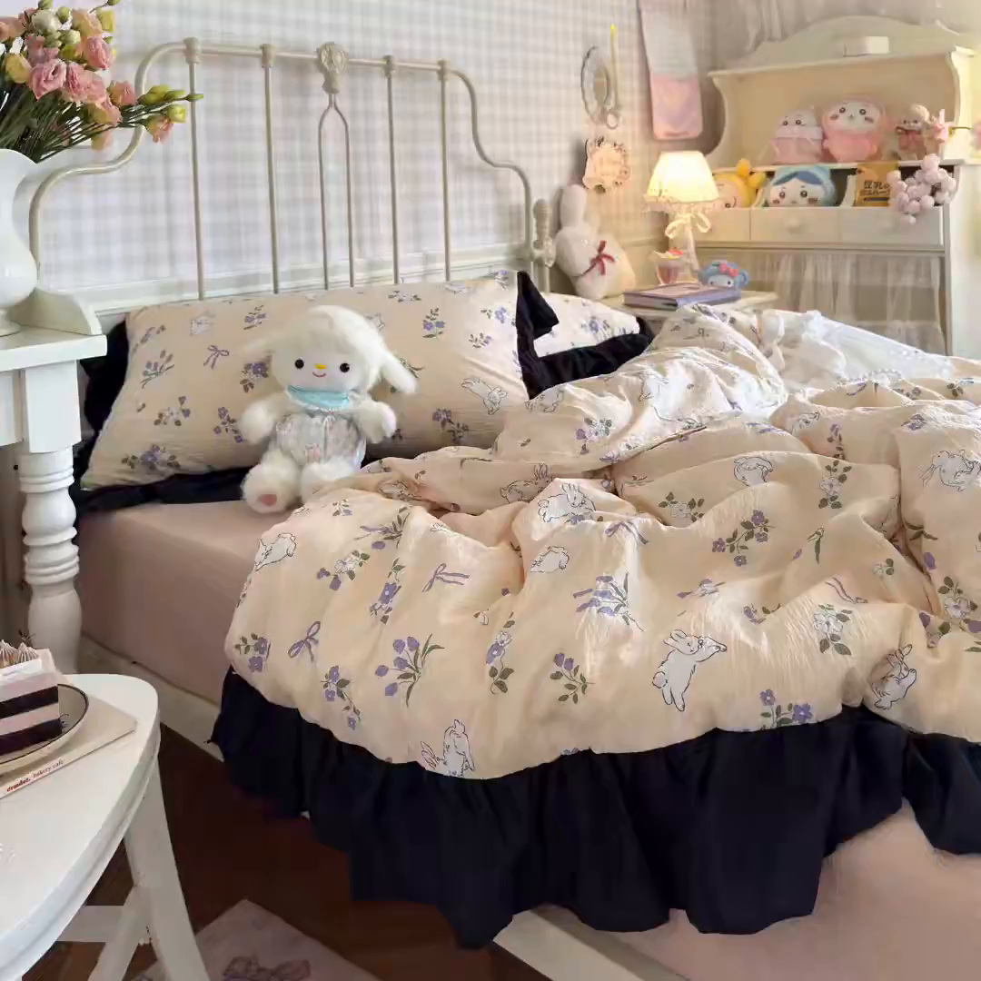 91家纺网 家纺一手货源 找家纺 优卡迪家纺馆 2026新款皱皱棉双层纱黑花边四件套下载文件包含买家秀 清晨