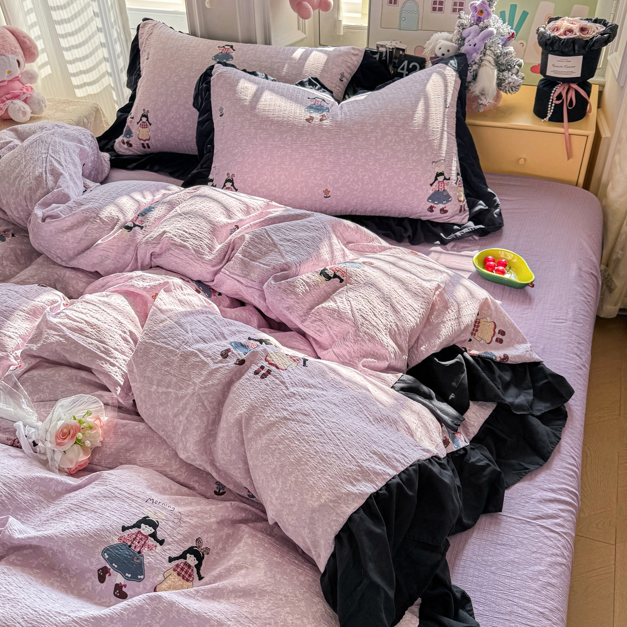 91家纺网 家纺一手货源 找家纺 优卡迪家纺馆 2026新款皱皱棉双层纱黑花边四件套下载文件包含买家秀 柔光邂逅