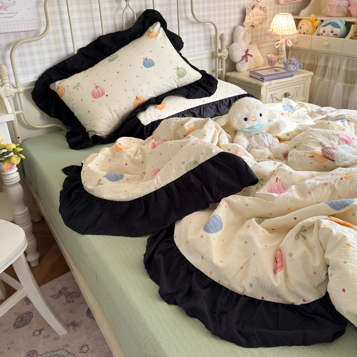 91家纺网 家纺一手货源 找家纺 优卡迪家纺馆 2026新款皱皱棉双层纱黑花边四件套下载文件包含买家秀 炫彩南瓜