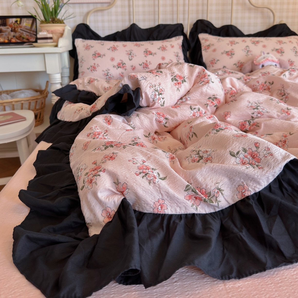 91家纺网 家纺一手货源 找家纺 优卡迪家纺馆 2026新款皱皱棉双层纱黑花边四件套下载文件包含买家秀 阳光花园