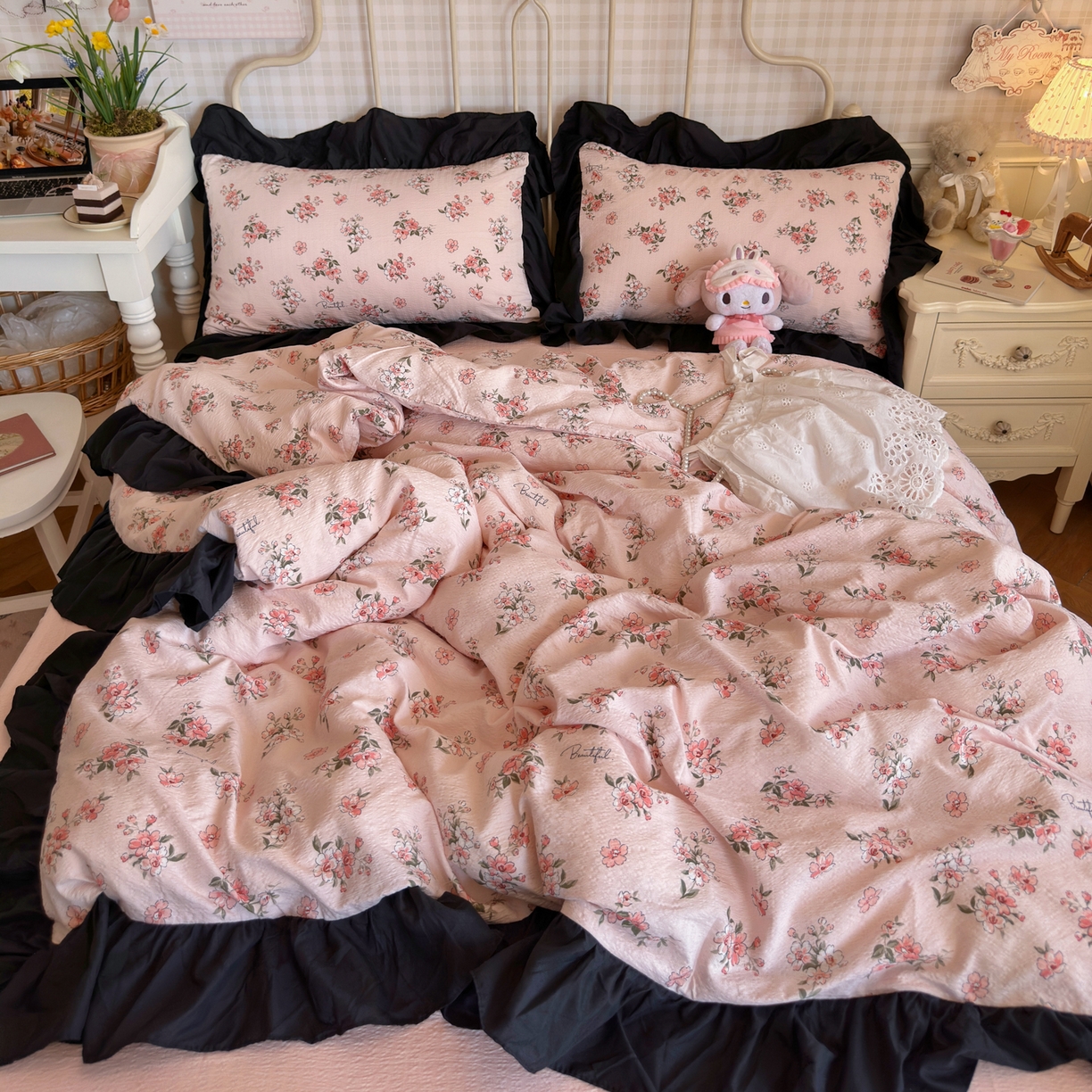 91家纺网 家纺一手货源 找家纺 优卡迪家纺馆 2026新款皱皱棉双层纱黑花边四件套下载文件包含买家秀 阳光花园