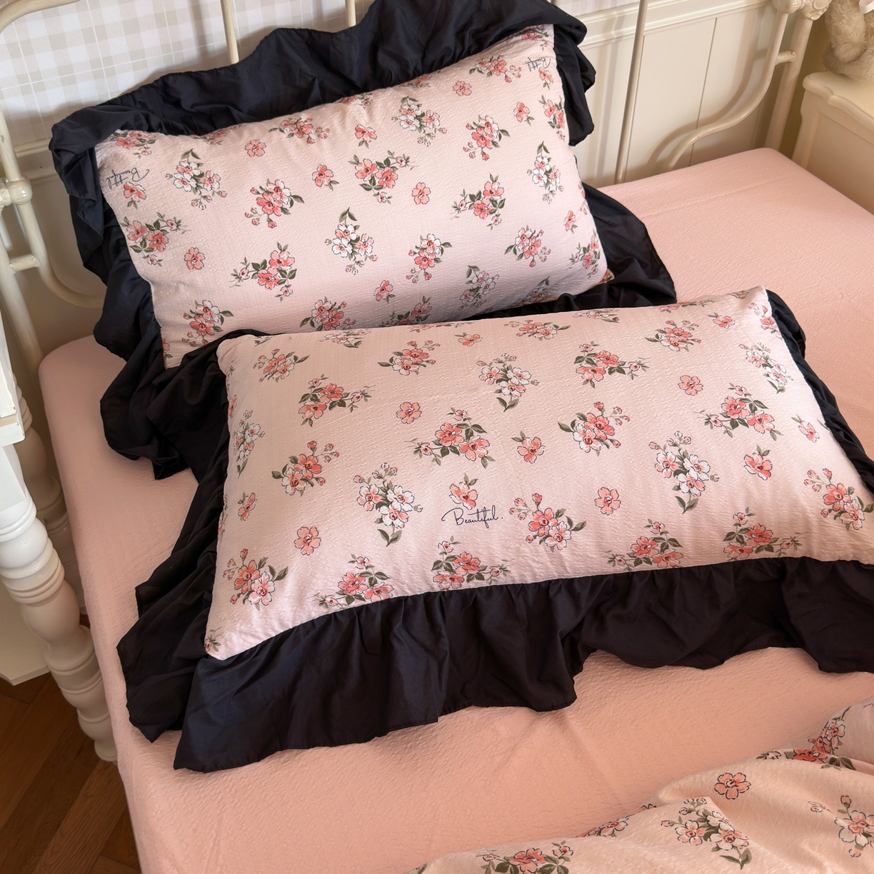 91家纺网 家纺一手货源 找家纺 优卡迪家纺馆 2026新款皱皱棉双层纱黑花边四件套下载文件包含买家秀 阳光花园