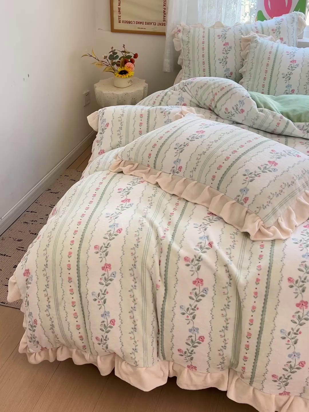 91家纺网 家纺一手货源 找家纺 迪梦姿家纺 2025新款牛奶绒印花花边款四件套 曼林绿