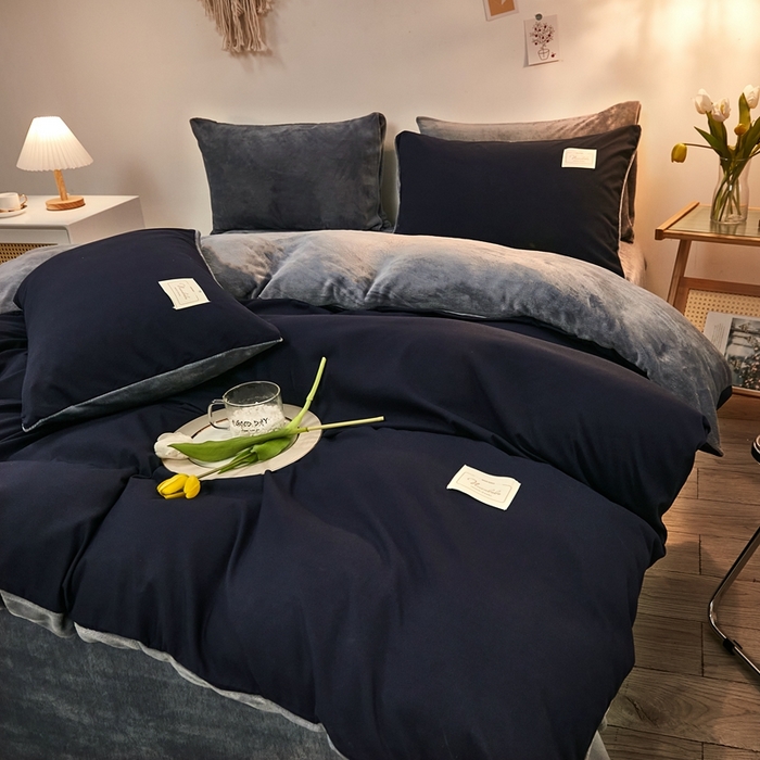 91家纺网 家纺一手货源 找家纺 啊雅家居 2026新款水洗棉牛奶绒三件套四件套 藏青加牛奶绒