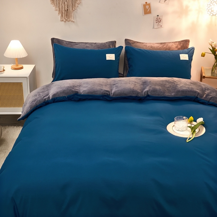 91家纺网 家纺一手货源 找家纺 啊雅家居 2026新款水洗棉牛奶绒三件套四件套 克莱因蓝加牛奶绒