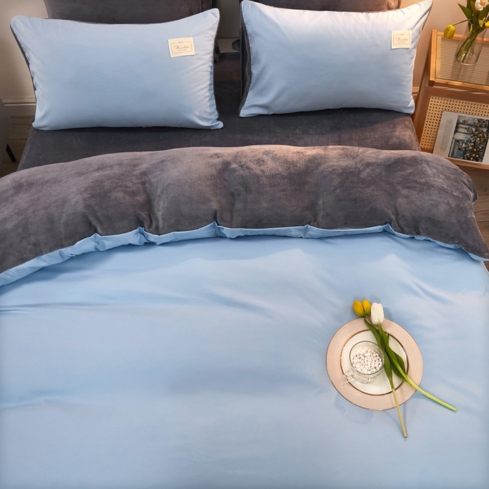 91家纺网 家纺一手货源 找家纺 啊雅家居 2026新款水洗棉牛奶绒三件套四件套 天空兰加牛奶绒