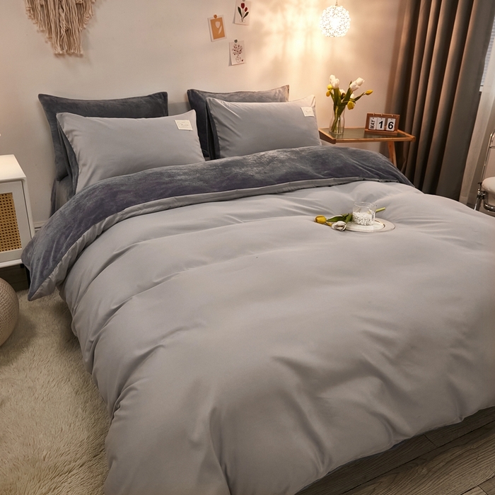91家纺网 家纺一手货源 找家纺 啊雅家居 2026新款水洗棉牛奶绒三件套四件套 浅灰加牛奶绒