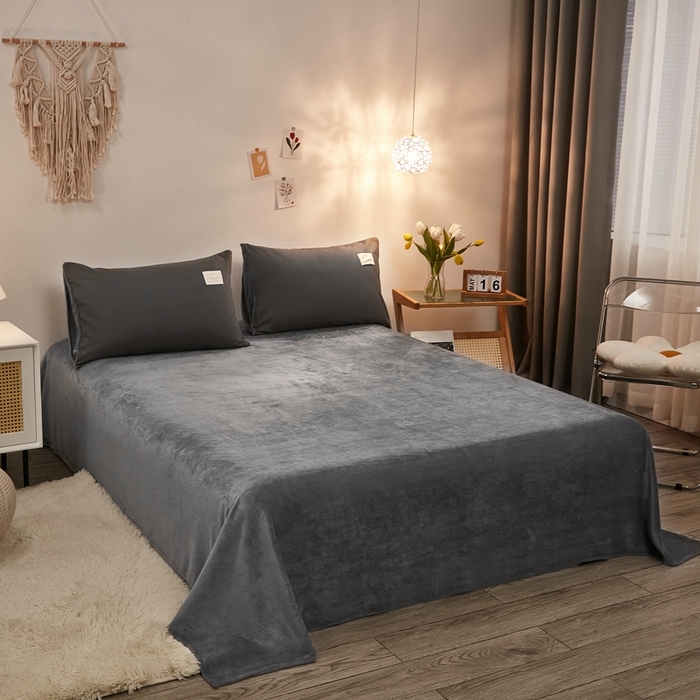 91家纺网 家纺一手货源 找家纺 啊雅家居 2026新款水洗棉牛奶绒三件套四件套 深灰加牛奶绒