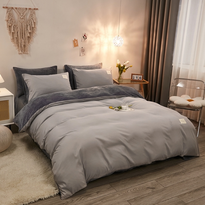 91家纺网 家纺一手货源 找家纺 啊雅家居 2026新款水洗棉牛奶绒三件套四件套 浅灰加牛奶绒