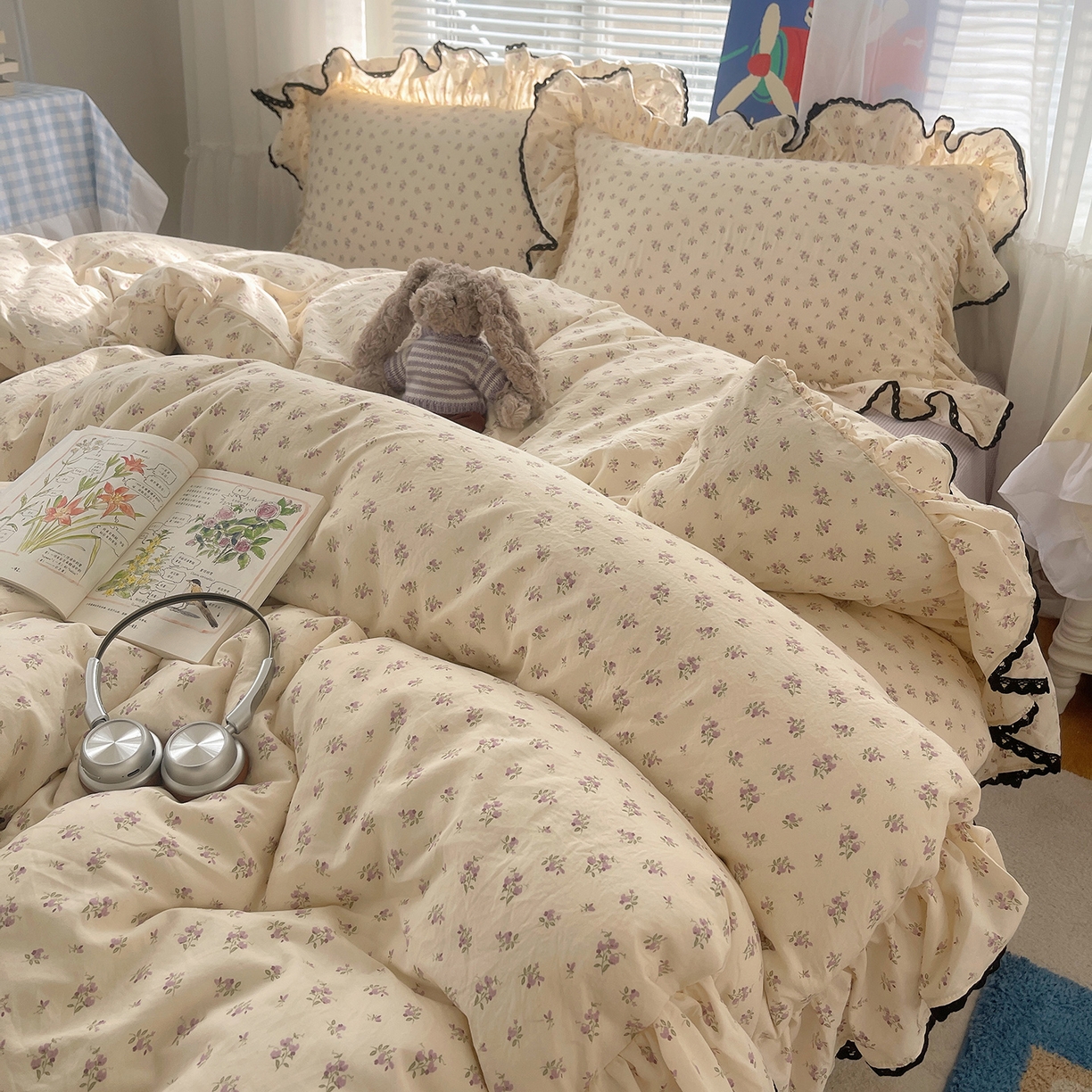 91家纺网 家纺一手货源 找家纺 三朵家纺 2026新款云柔水洗棉大花边A类韩版四件套 漫漫花香