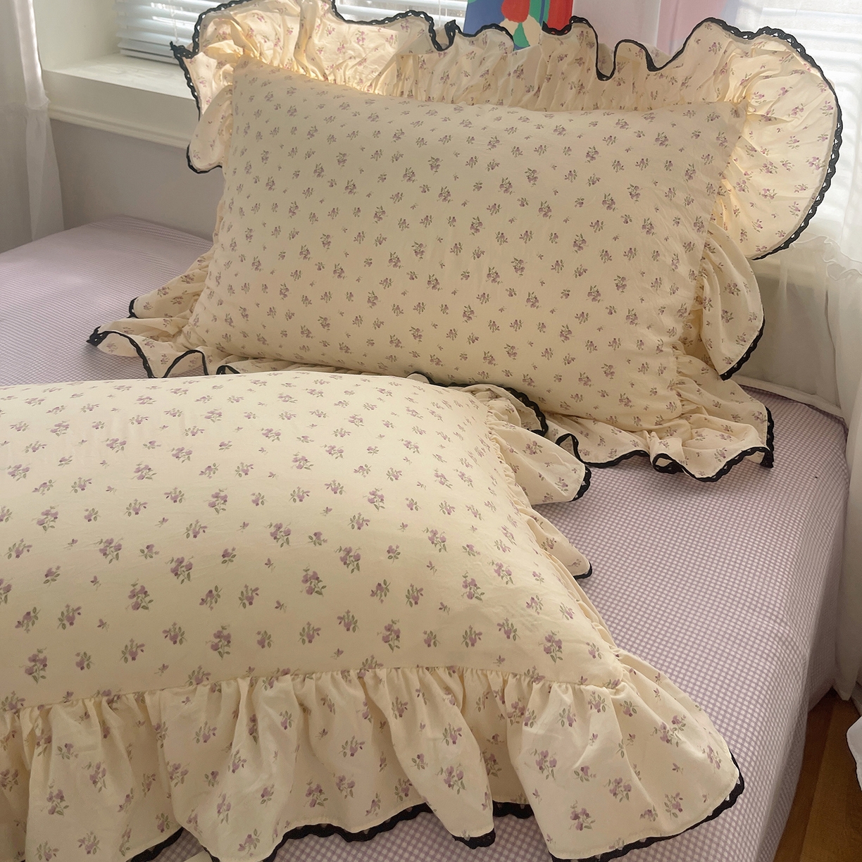 91家纺网 家纺一手货源 找家纺 三朵家纺 2026新款云柔水洗棉大花边A类韩版四件套 漫漫花香