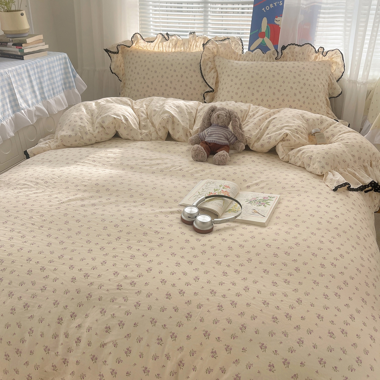 91家纺网 家纺一手货源 找家纺 三朵家纺 2026新款云柔水洗棉大花边A类韩版四件套 漫漫花香