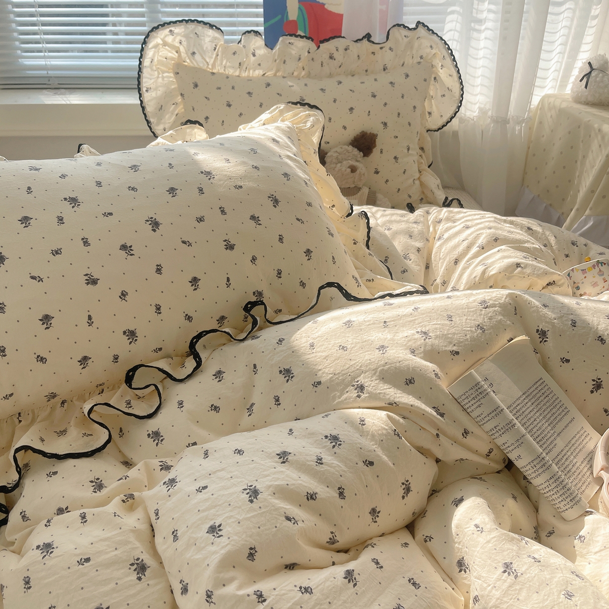 91家纺网 家纺一手货源 找家纺 三朵家纺 2026新款云柔水洗棉大花边A类韩版四件套 半岛玫瑰