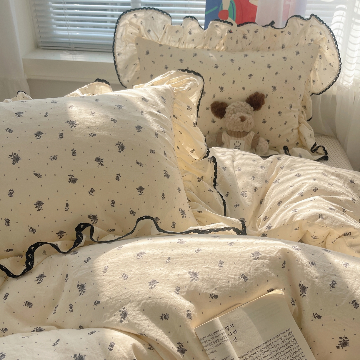 91家纺网 家纺一手货源 找家纺 三朵家纺 2026新款云柔水洗棉大花边A类韩版四件套 半岛玫瑰