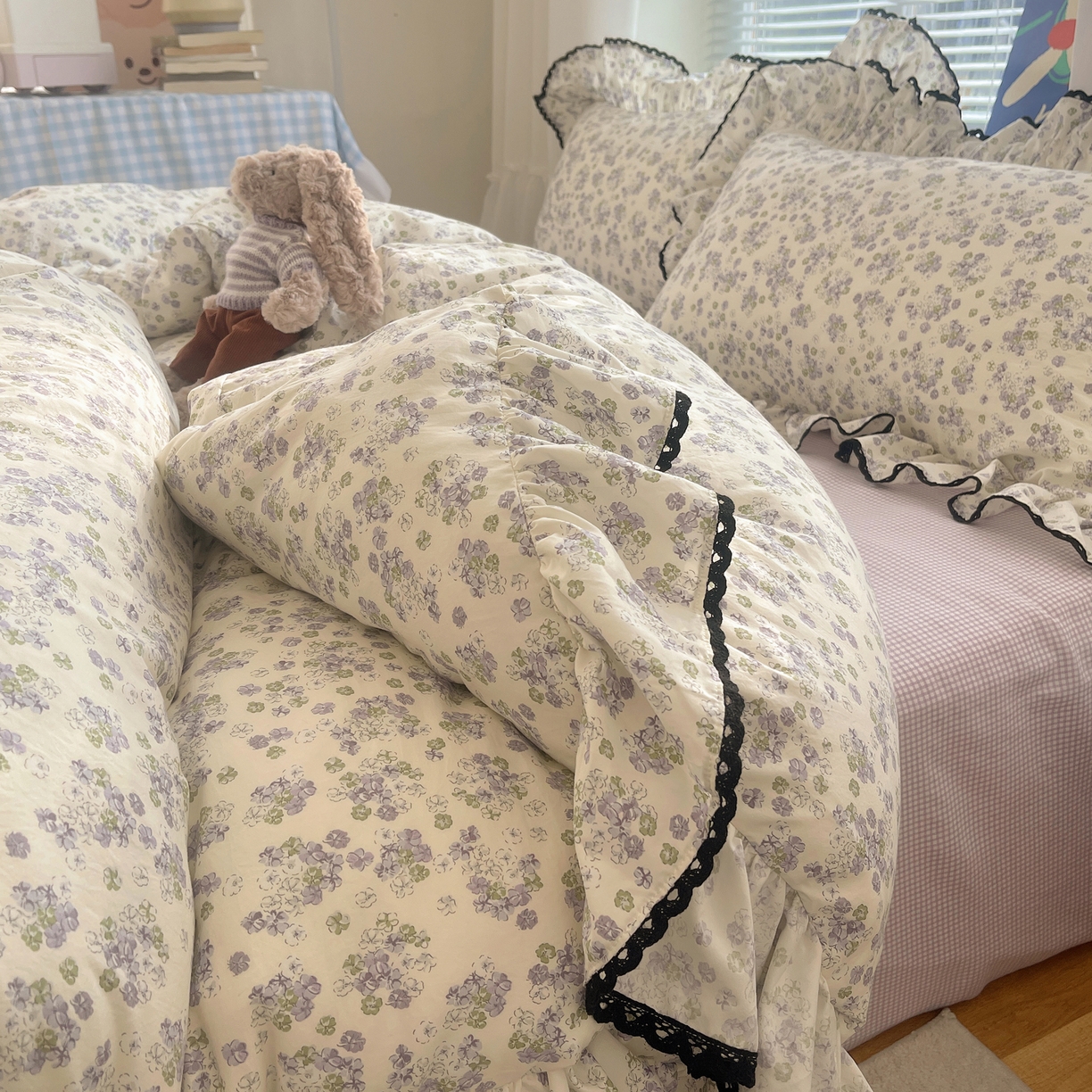 91家纺网 家纺一手货源 找家纺 三朵家纺 2026新款云柔水洗棉大花边A类韩版四件套 梵高印象