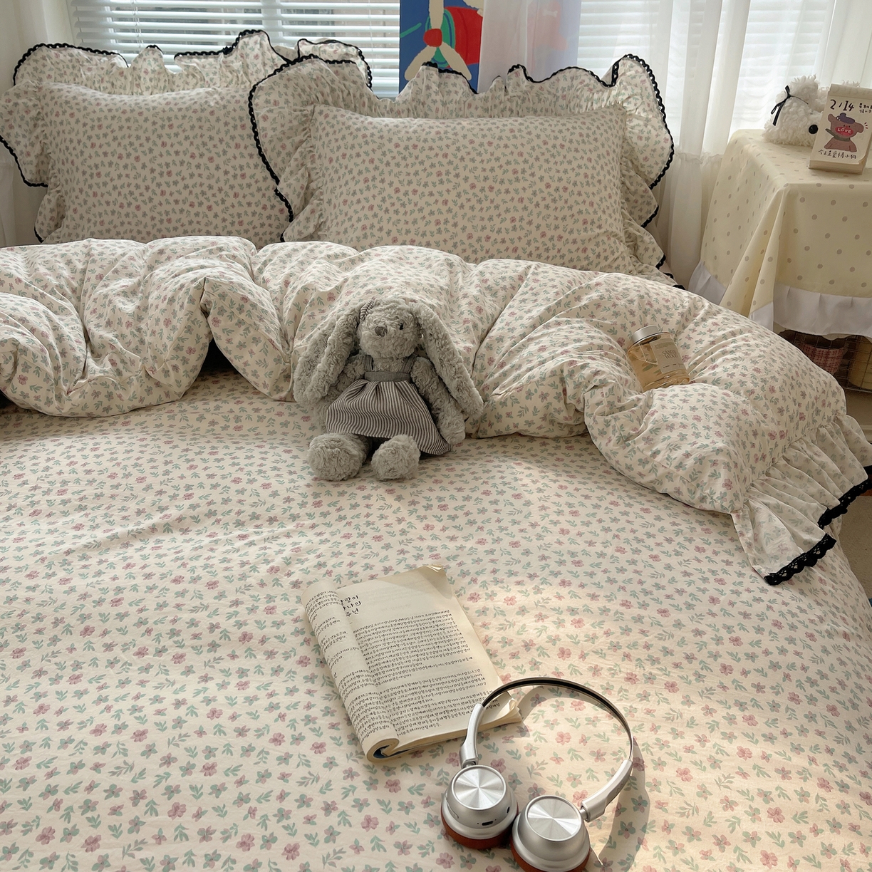 91家纺网 家纺一手货源 找家纺 三朵家纺 2026新款云柔水洗棉大花边A类韩版四件套 青樱花梦