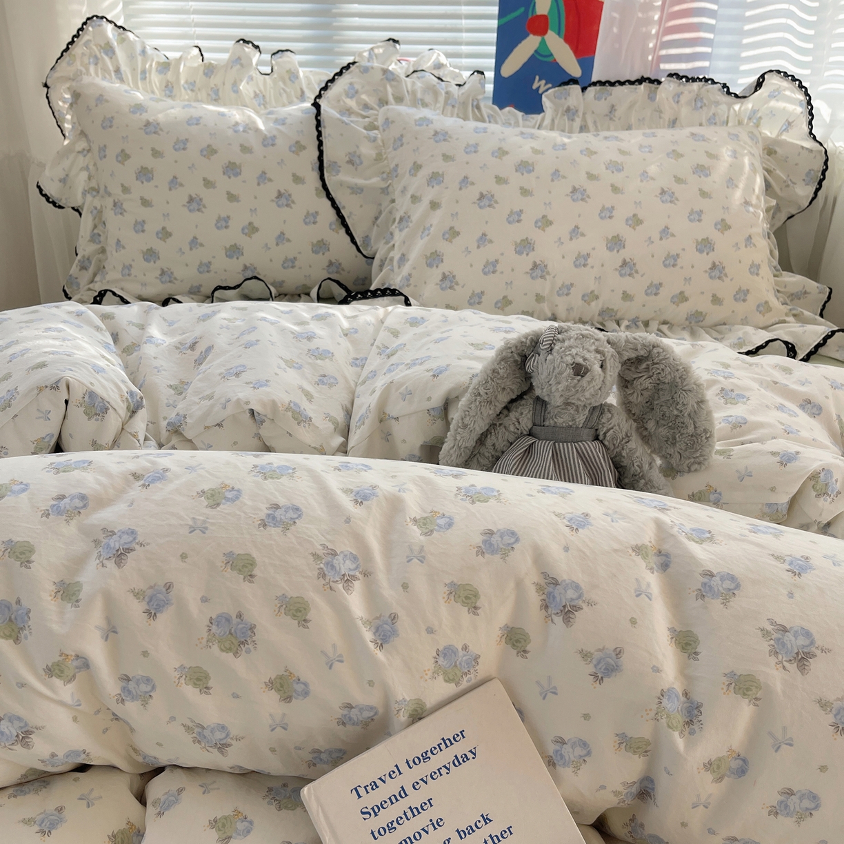 91家纺网 家纺一手货源 找家纺 三朵家纺 2026新款云柔水洗棉大花边A类韩版四件套 沐语花朝