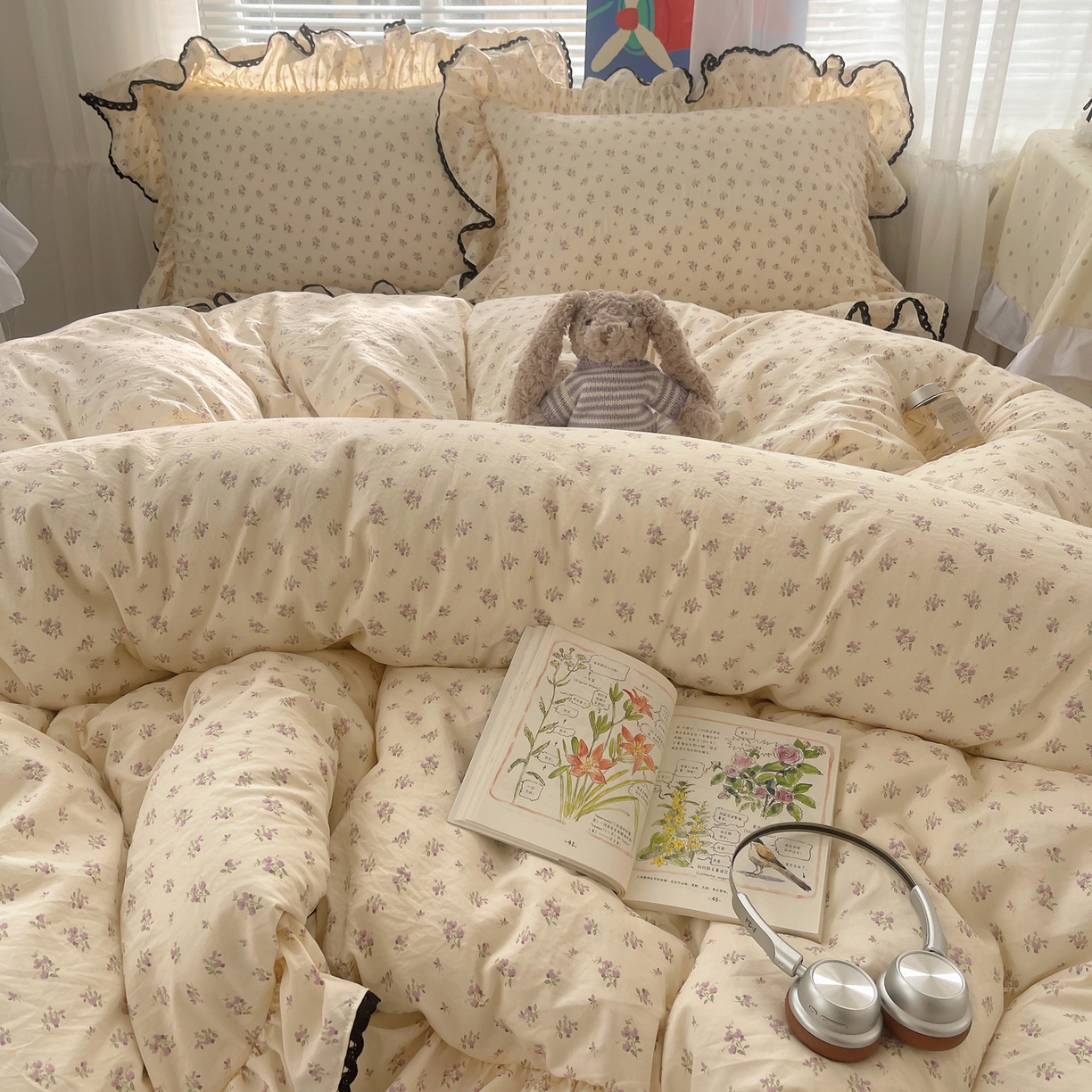 91家纺网 家纺一手货源 找家纺 三朵家纺 2026新款云柔水洗棉大花边A类韩版四件套 梵高印象