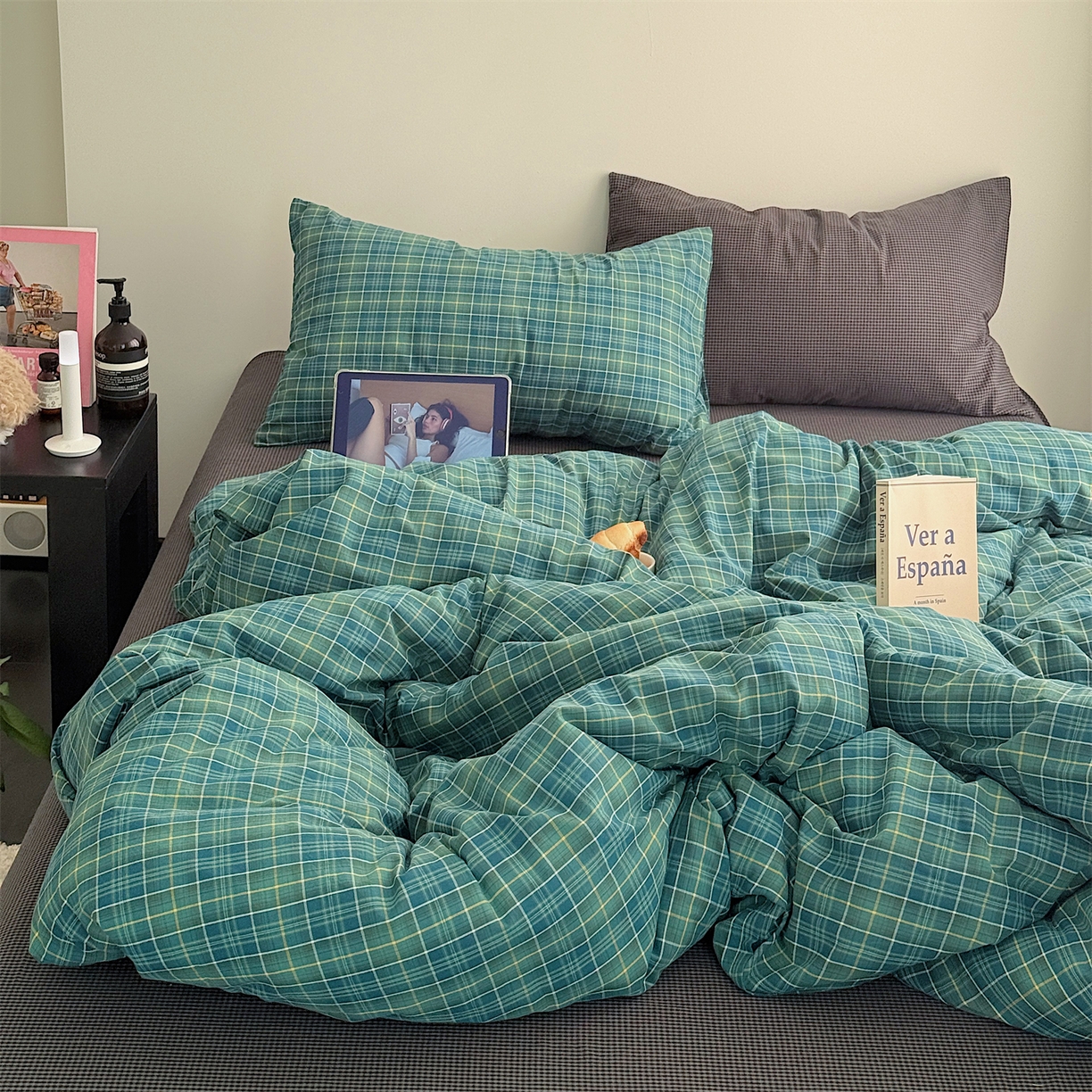 91家纺网 家纺一手货源 找家纺 三朵家纺 2026新款复古简约格子混搭全棉纯棉色织水洗棉四件套 绿格