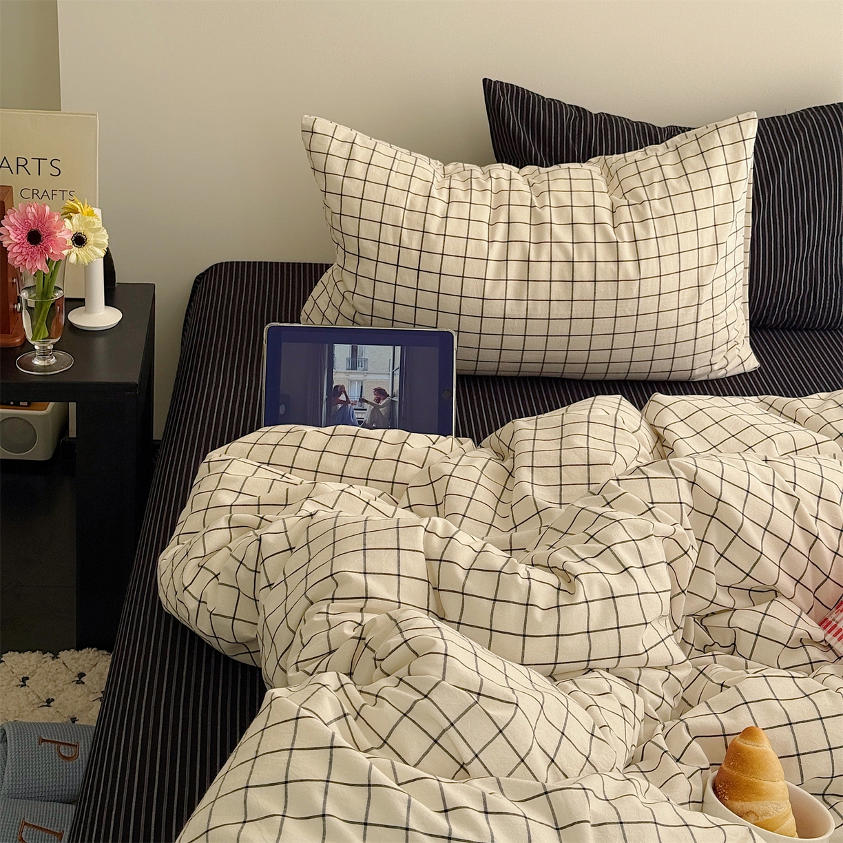 91家纺网 家纺一手货源 找家纺 三朵家纺 2026新款复古简约格子混搭全棉纯棉色织水洗棉四件套 黑白格