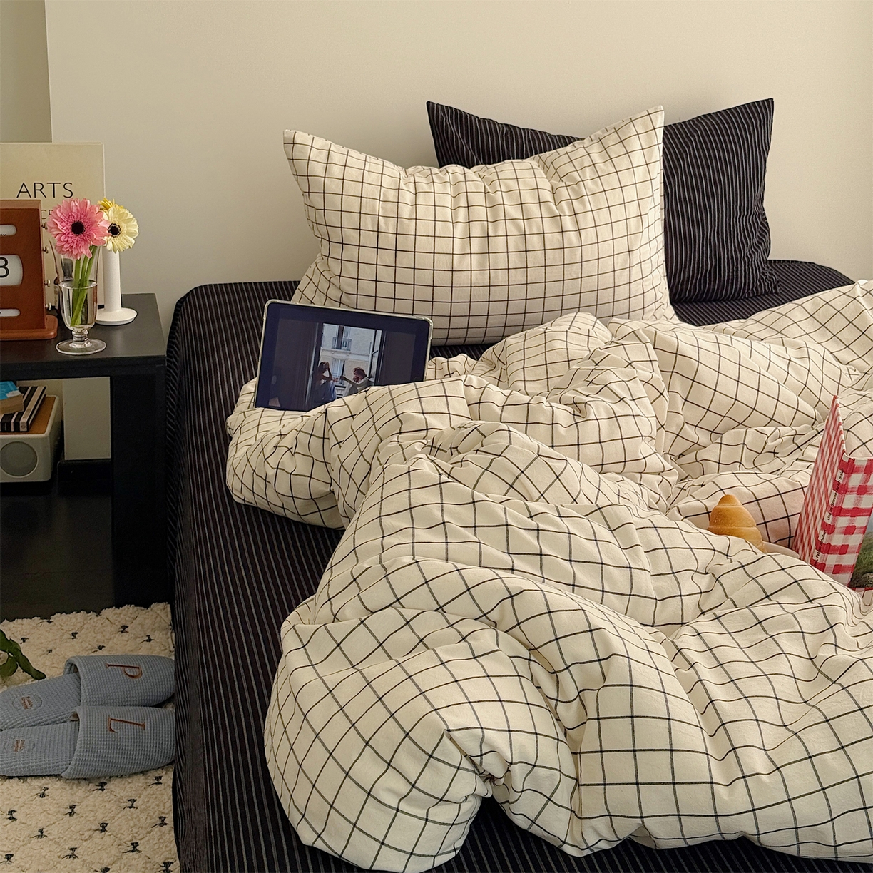 91家纺网 家纺一手货源 找家纺 三朵家纺 2026新款复古简约格子混搭全棉纯棉色织水洗棉四件套 黑白格