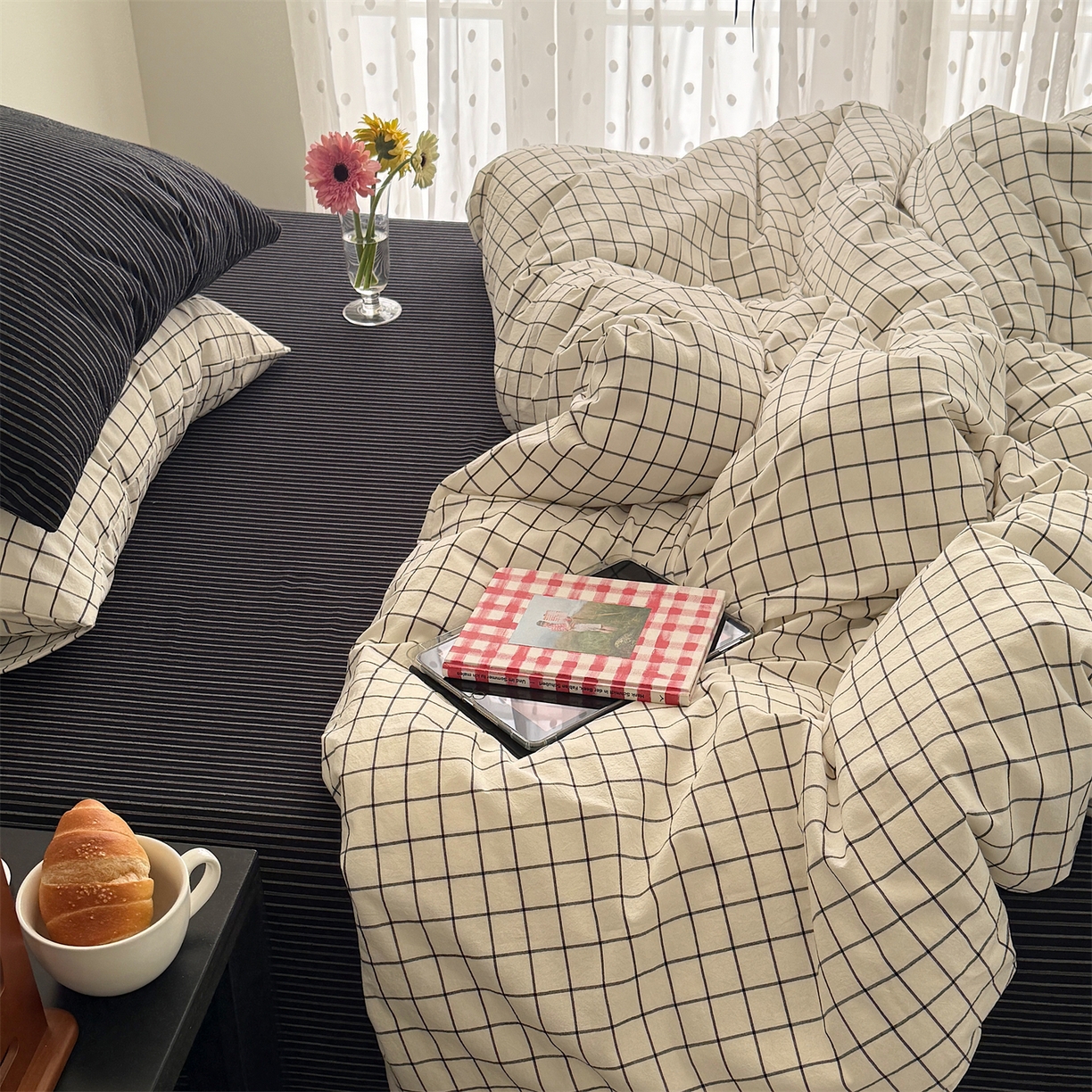 91家纺网 家纺一手货源 找家纺 三朵家纺 2026新款复古简约格子混搭全棉纯棉色织水洗棉四件套 黑白格