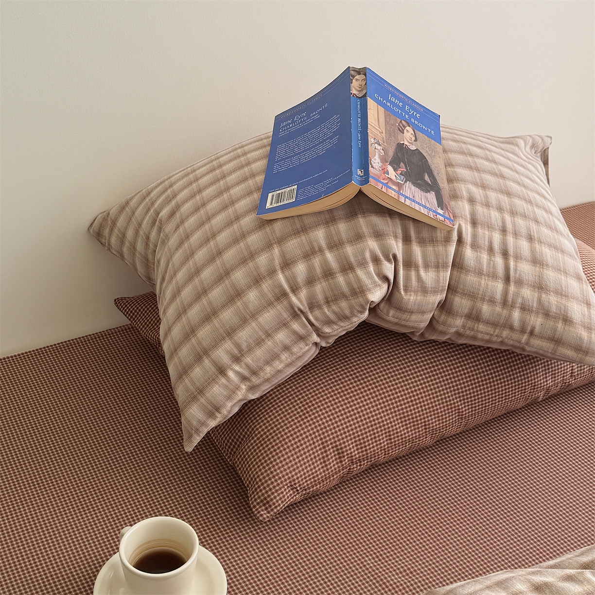 91家纺网 家纺一手货源 找家纺 三朵家纺 2026新款复古简约格子混搭全棉纯棉色织水洗棉四件套 咖格