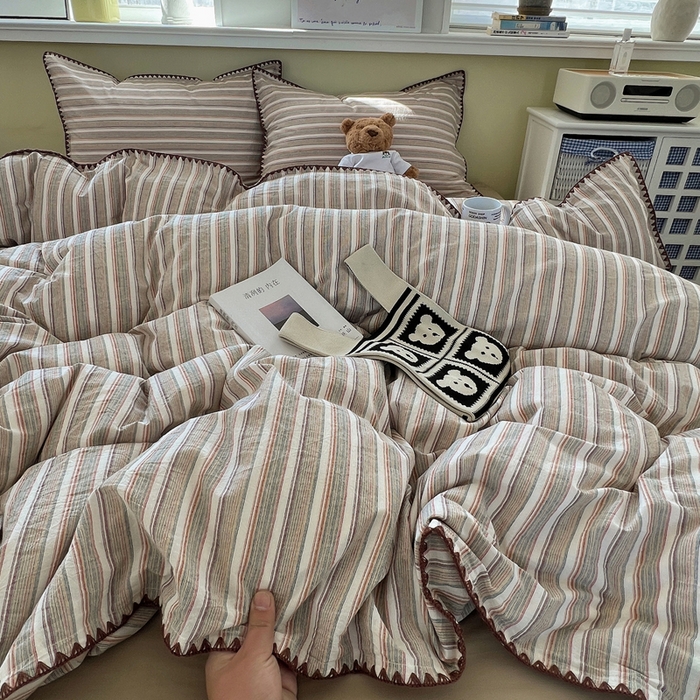 91家纺网 家纺一手货源 找家纺 XIWEN-希文家纺 2026新款40支全棉色织水洗棉贝壳边四件套 复古条